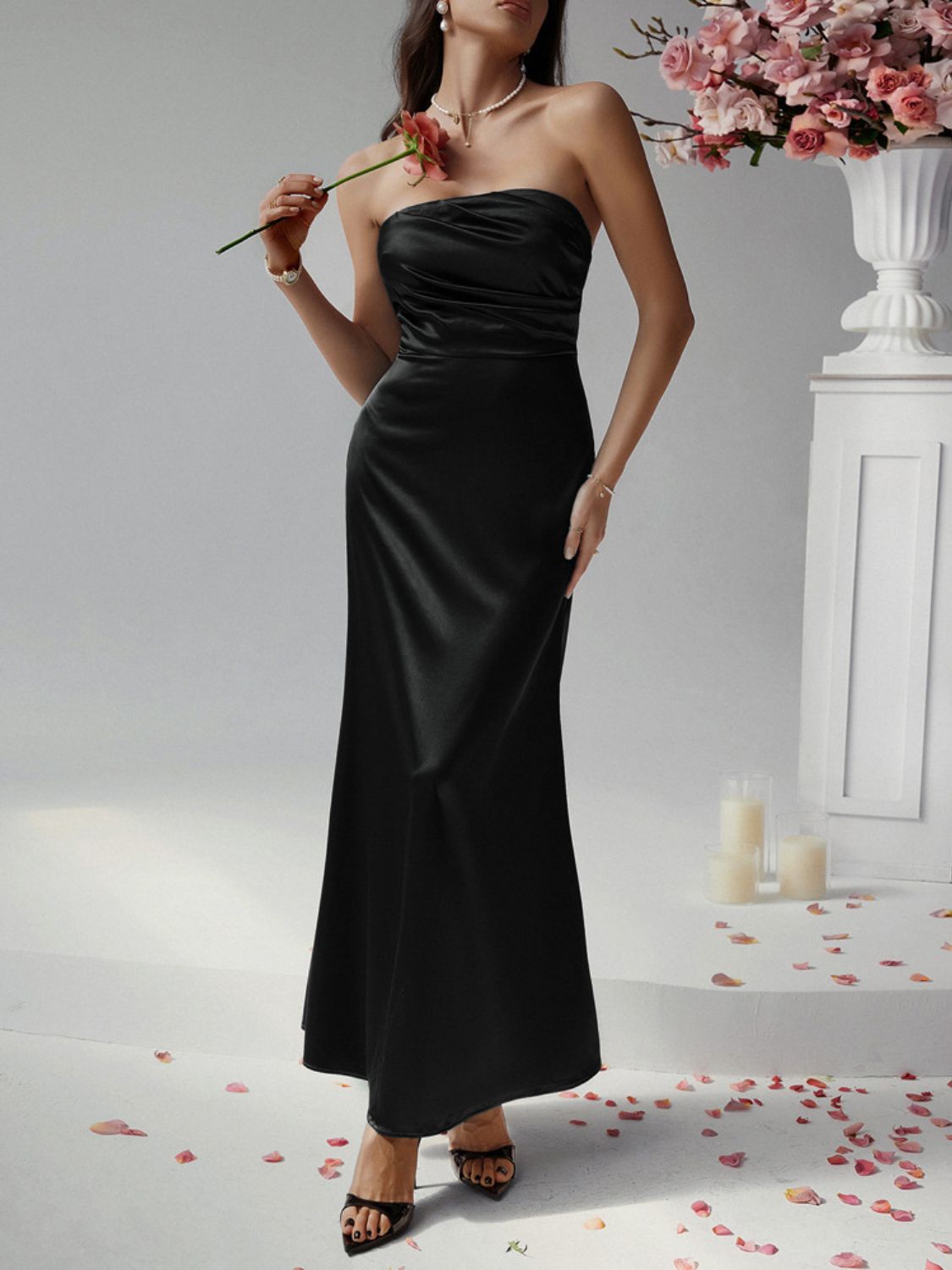 Strapless ruched tube maxi evening dress in formal style for women
