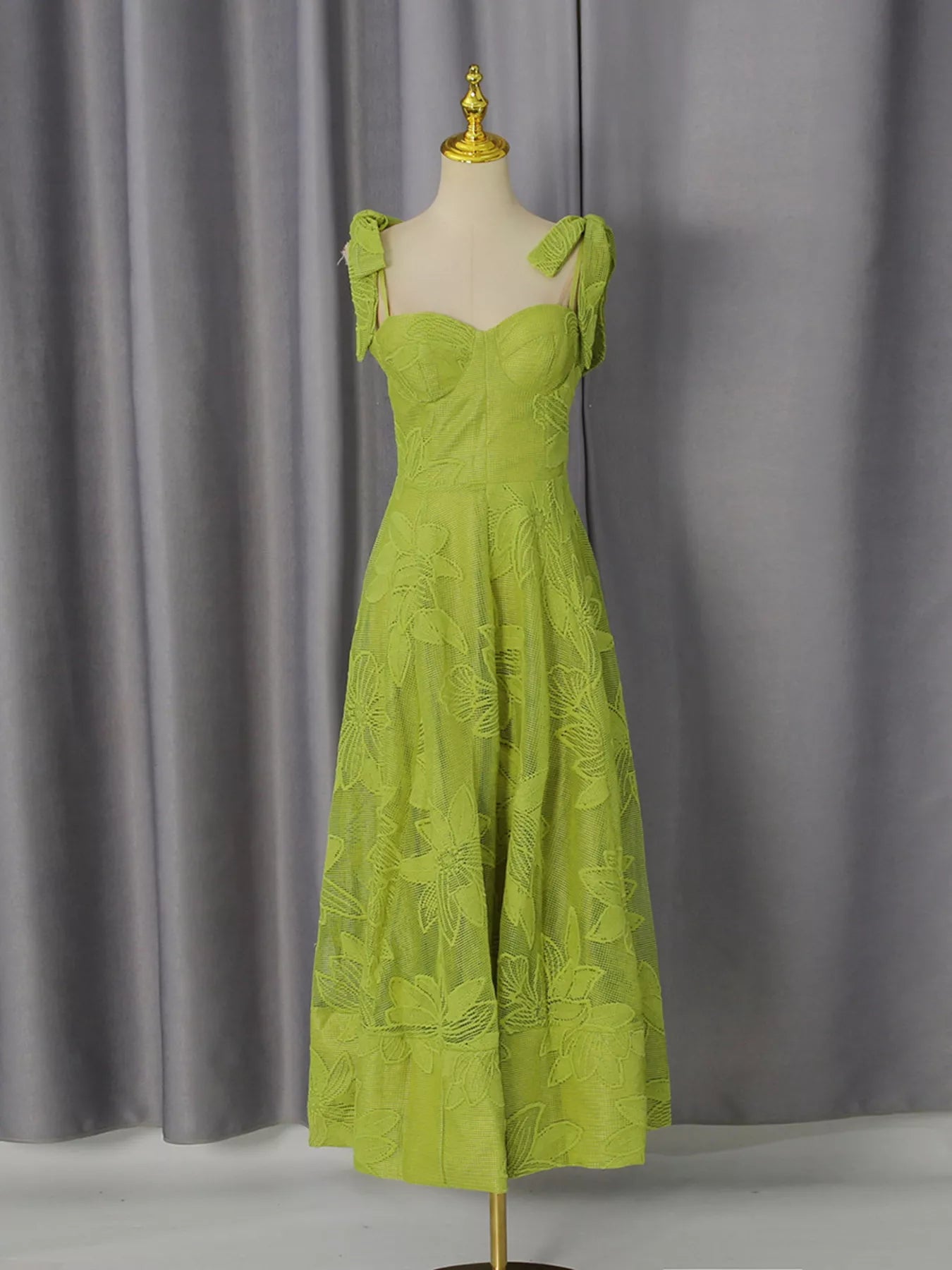 Women's Sweetheart Neck Tie-Strap Dress — Chic and Unique AU