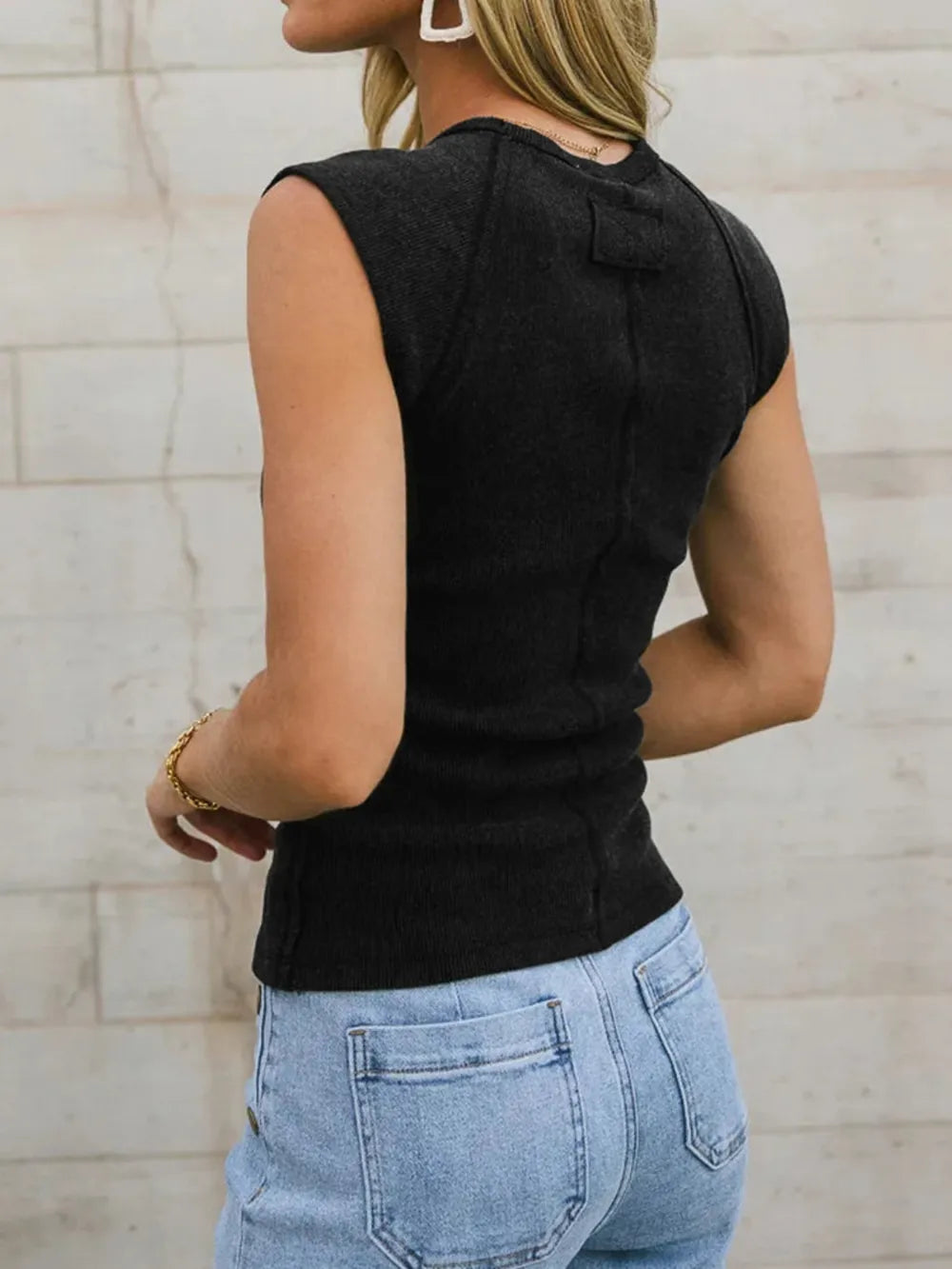 415af0b7-6ba1-403d-999d-91abf1849e08-Max