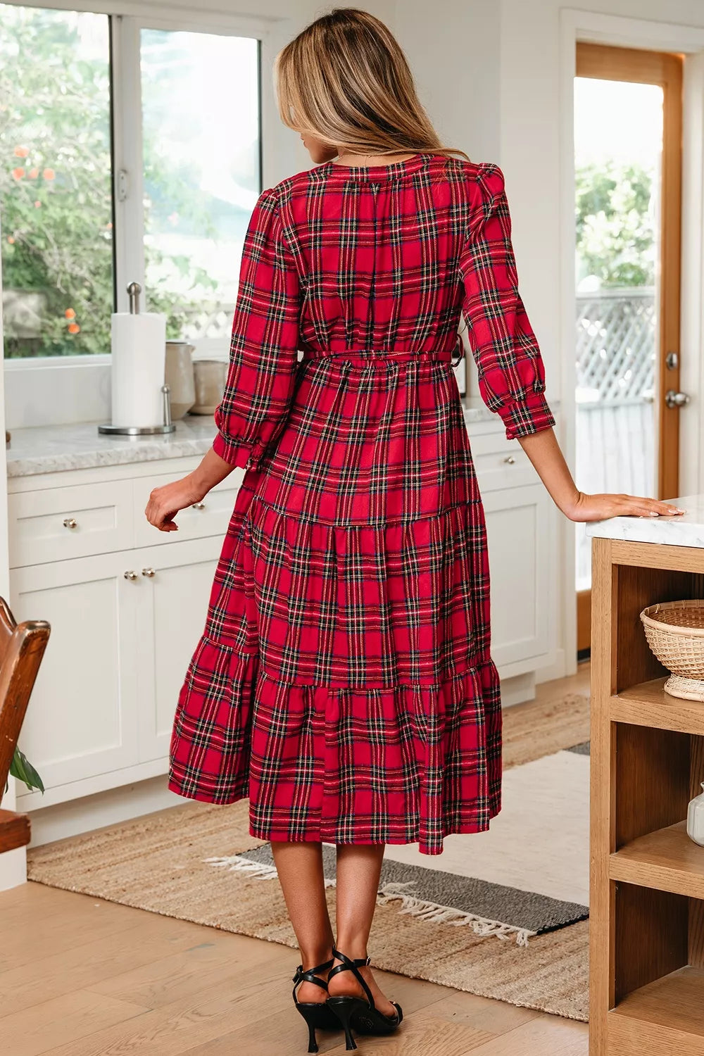 Women's Christmas Plaid V-Neck Midi Dress — Chic and Unique AU