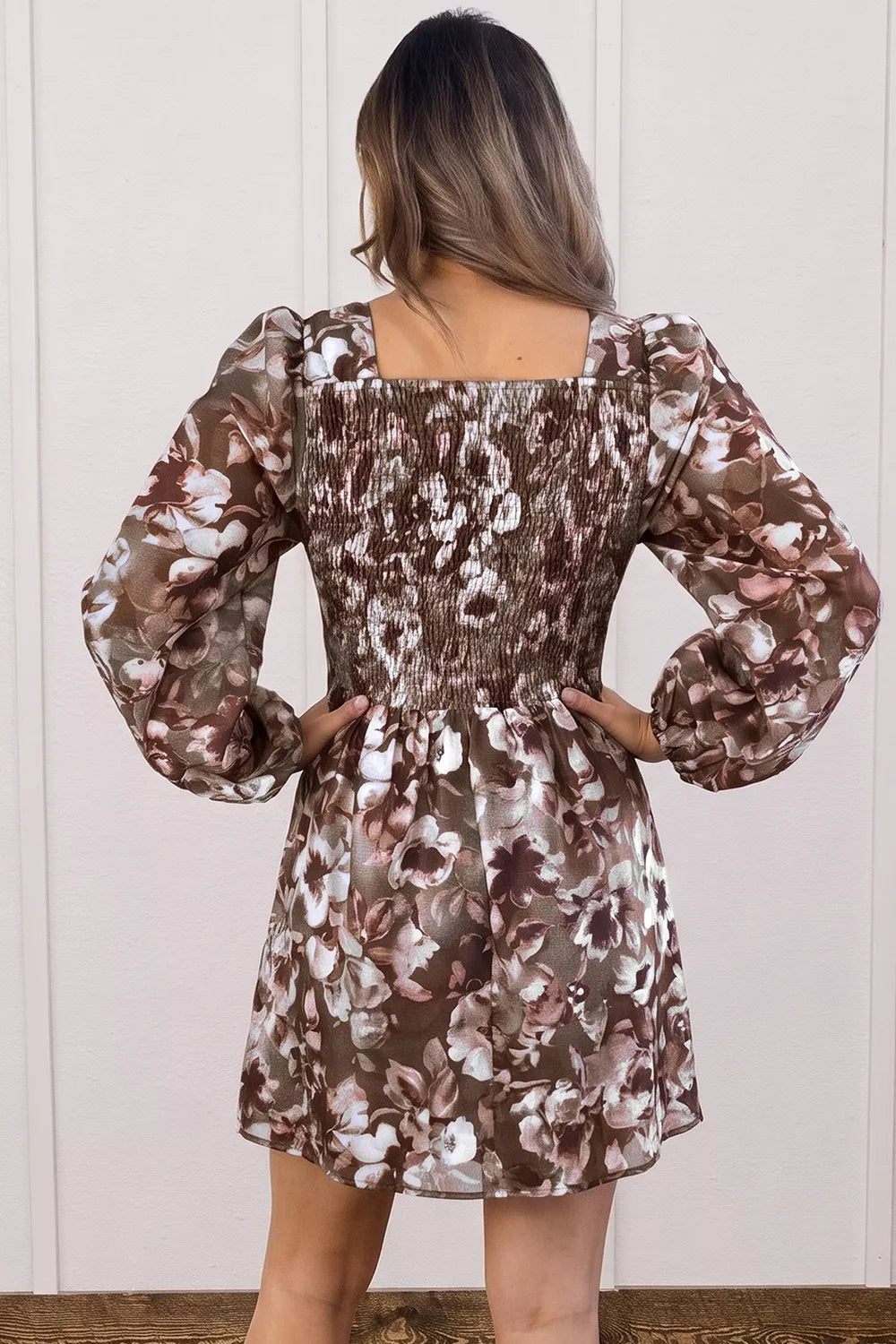 Women's Abstract Floral Square Neck Long Sleeve Mini Shift Dress — Chic and Unique AU