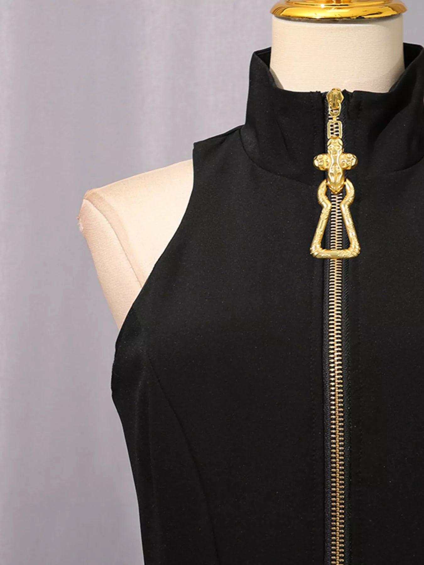 Women's Zip Up Sleeveless Mini Dress — Chic and Unique AU