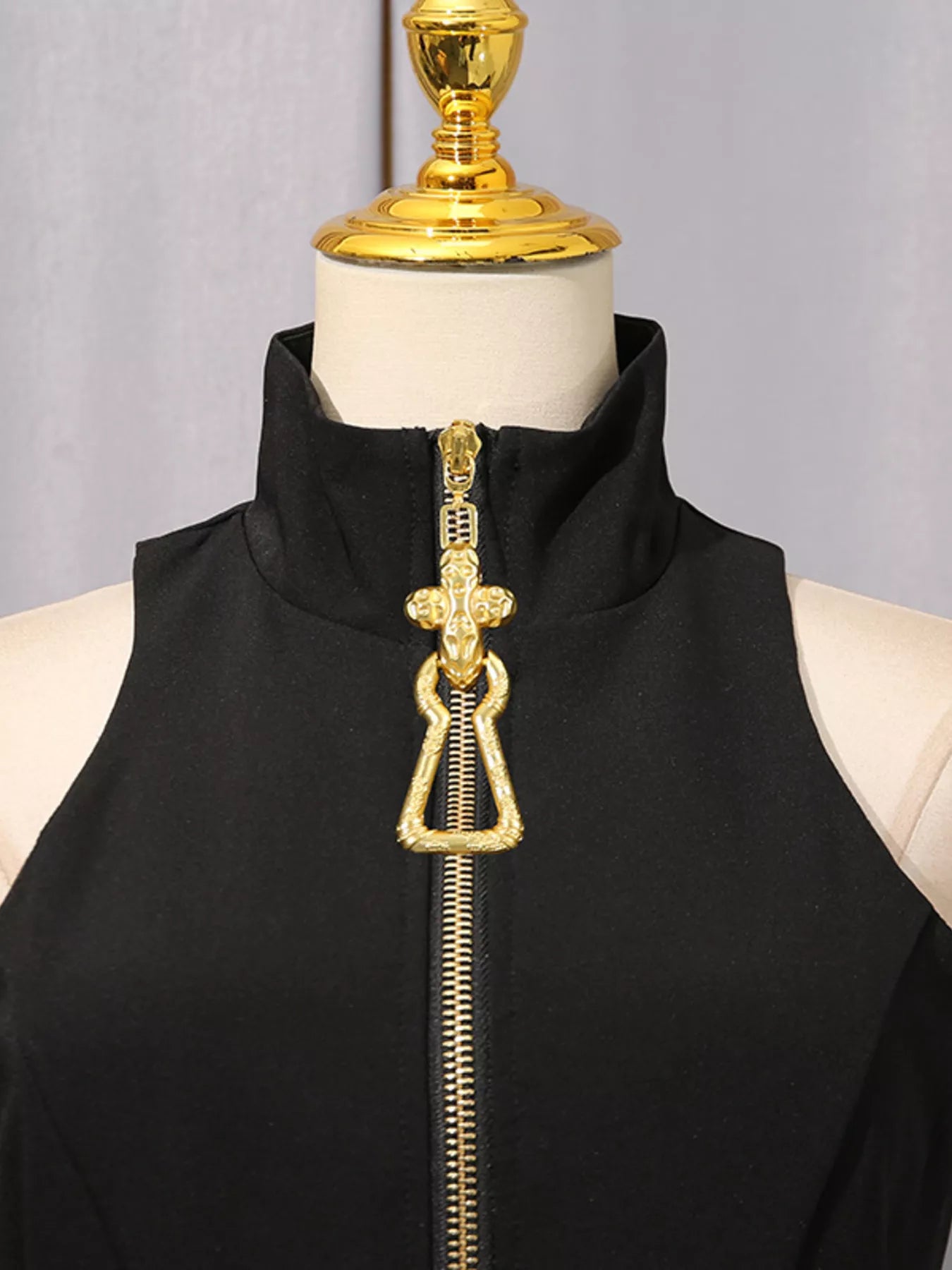 Women's Zip Up Sleeveless Mini Dress — Chic and Unique AU