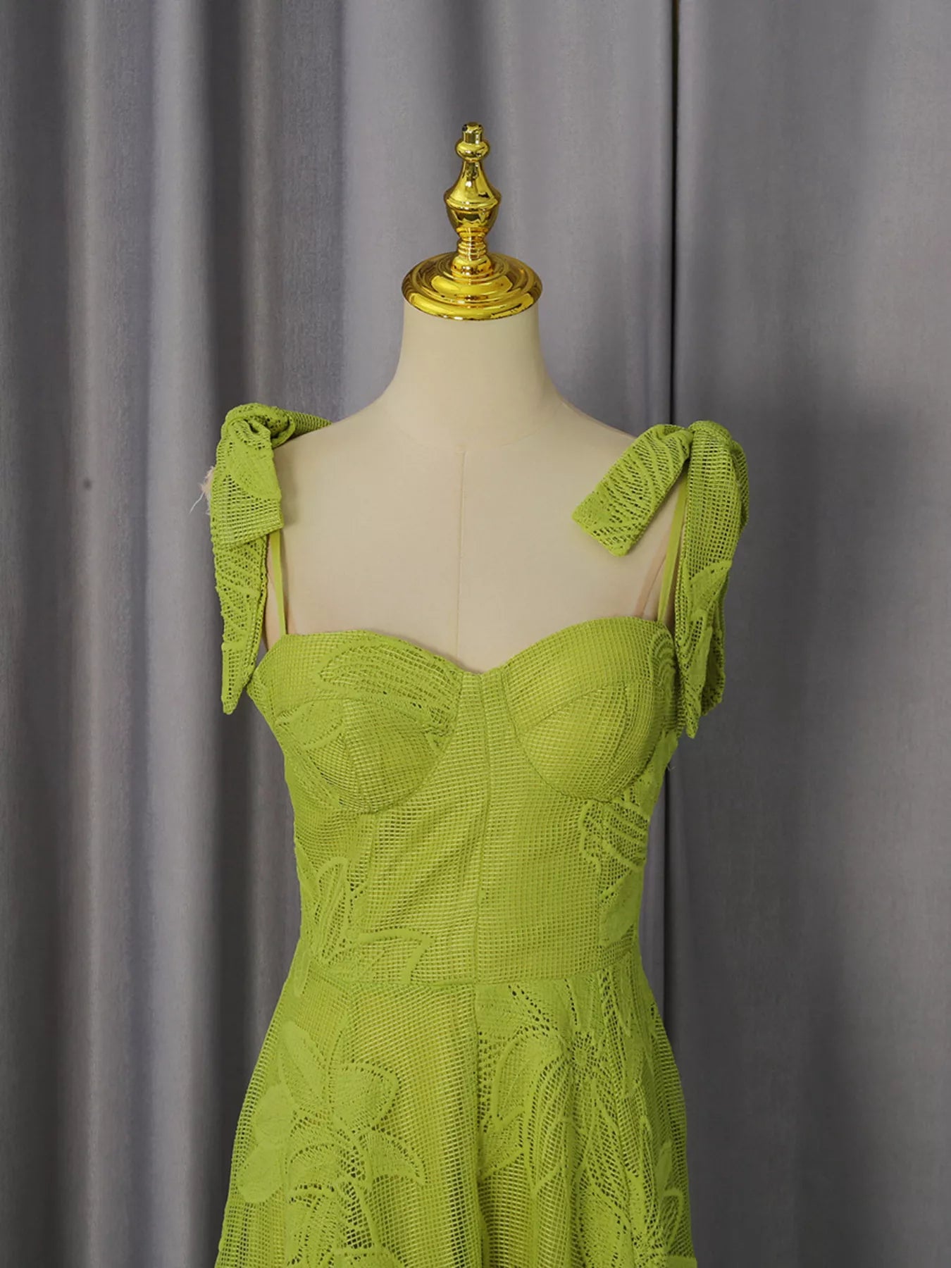 Women's Sweetheart Neck Tie-Strap Dress — Chic and Unique AU