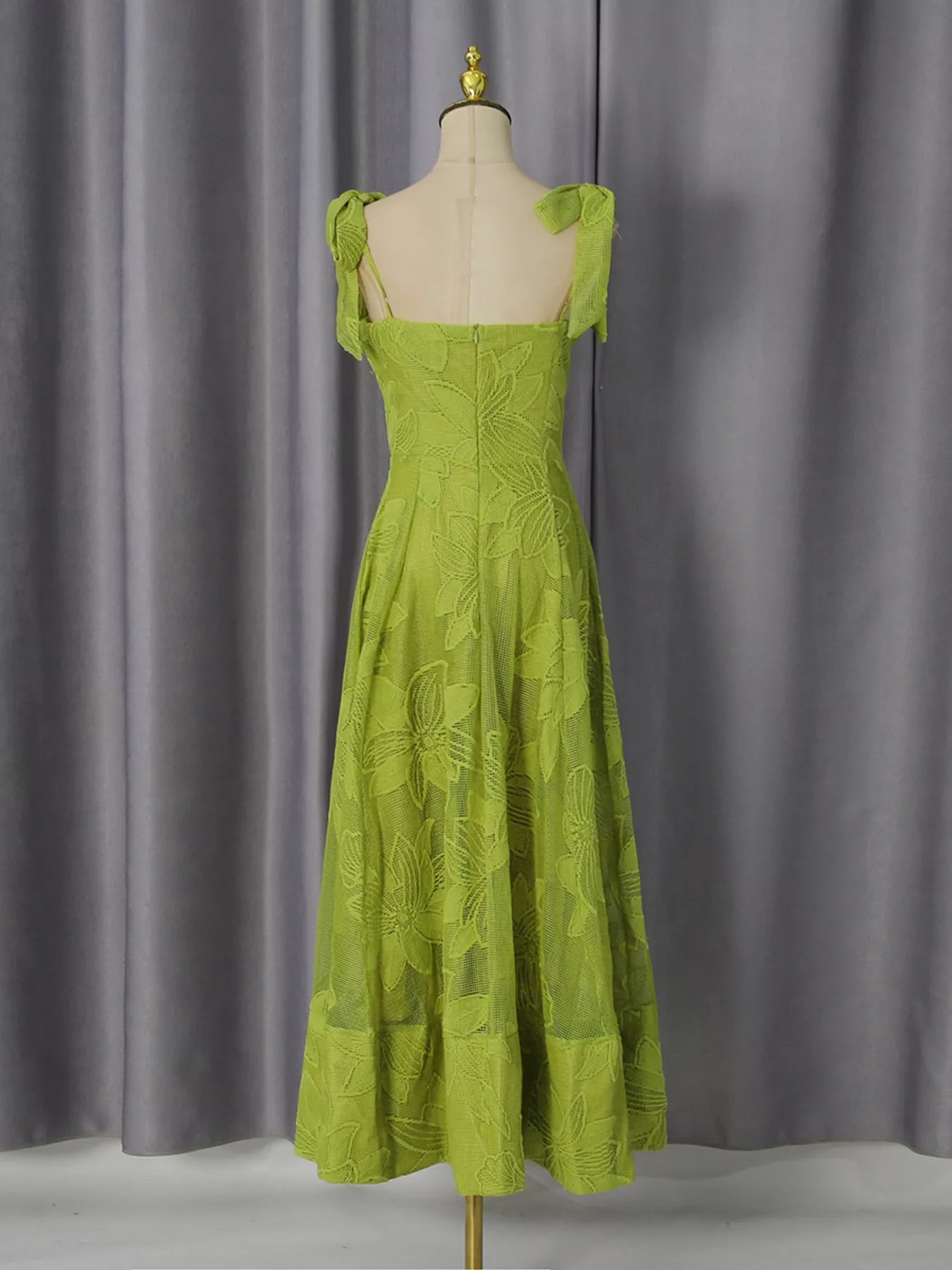 Women's Sweetheart Neck Tie-Strap Dress — Chic and Unique AU