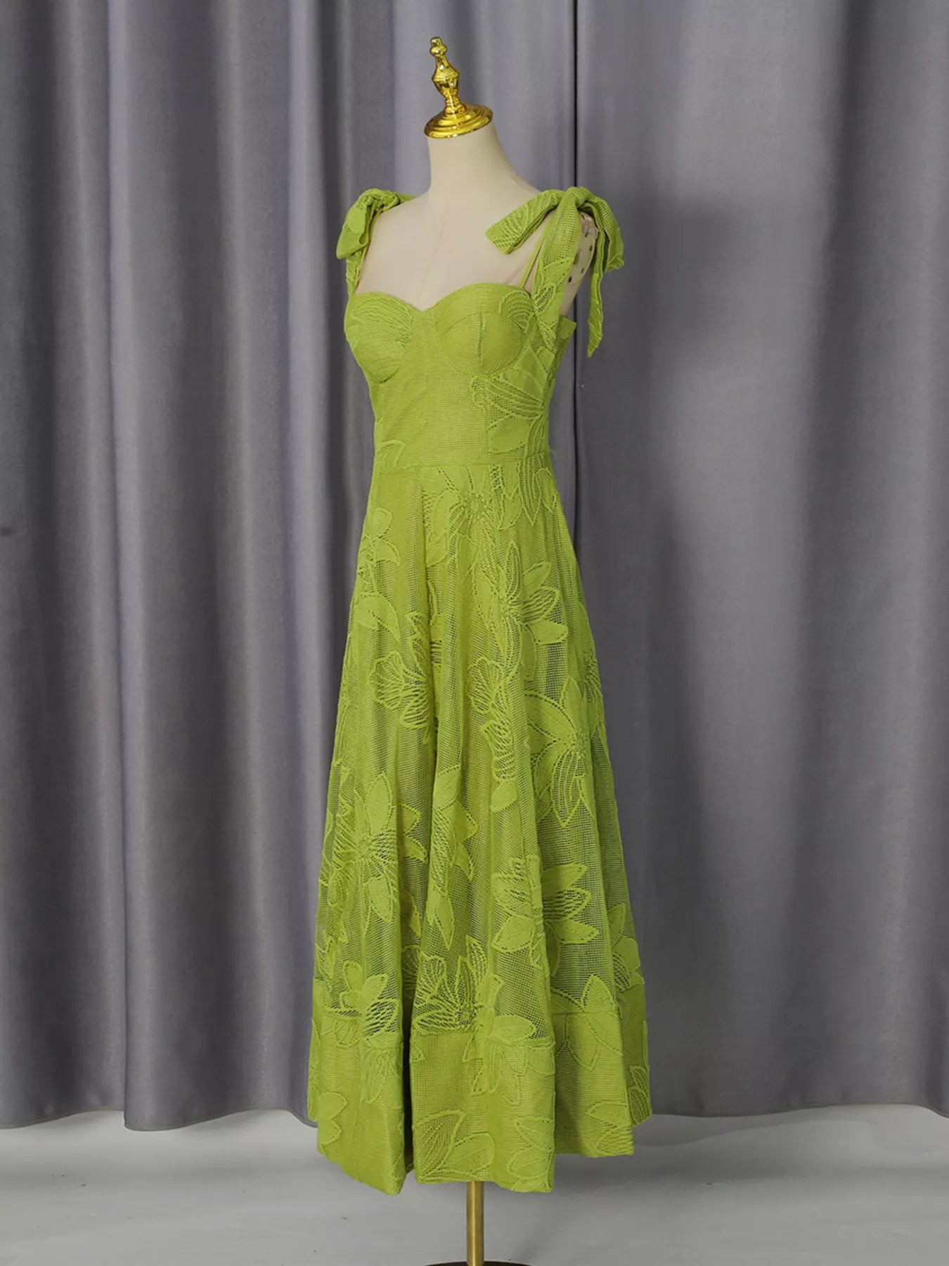 Women's Sweetheart Neck Tie-Strap Dress — Chic and Unique AU